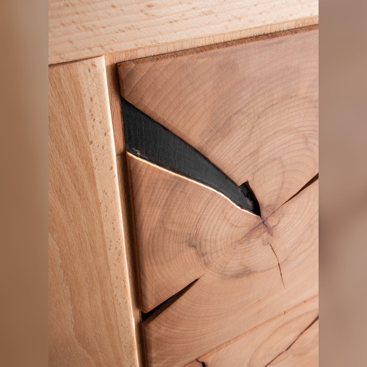 Kredens bukowy II Nereida