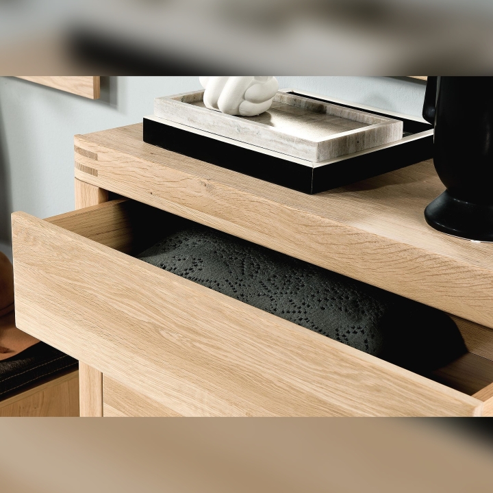 Komoda Mile dębowa olejowana