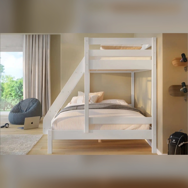 Białe łóżko piętrowe 3 osobowe sosna