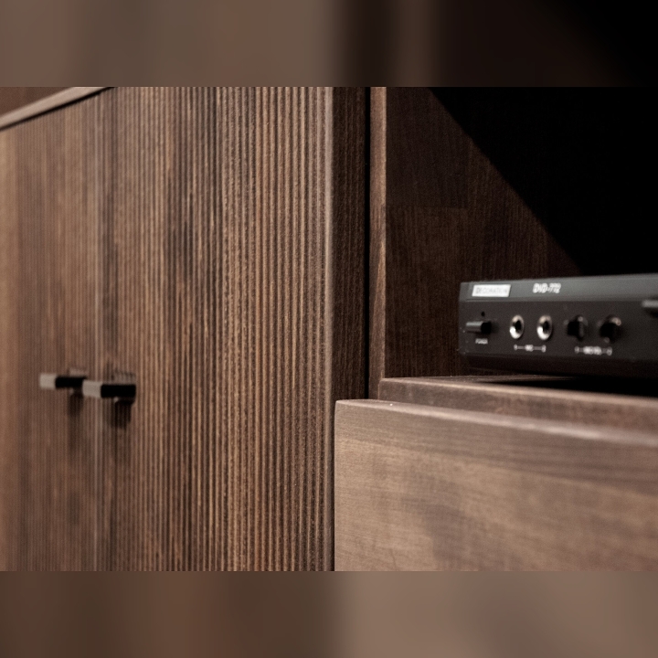 Kredens bukowy II Doryda buk tabak