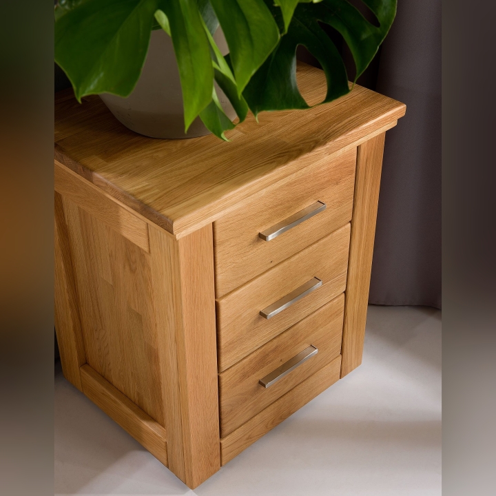 Kontenerek dębowy Porto z układem jezdnym olej natura