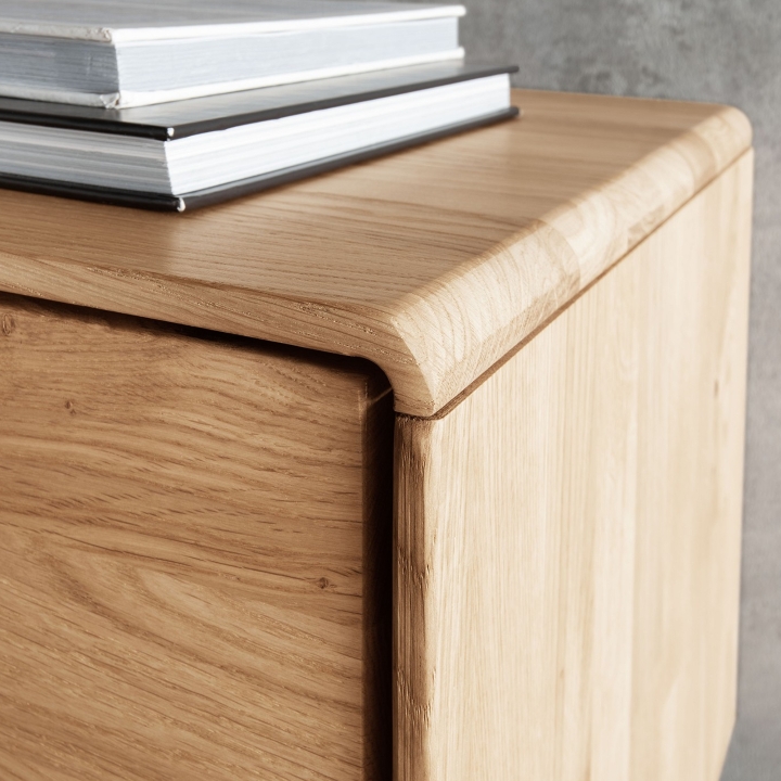 Komoda Essenza II lity dziki dąb