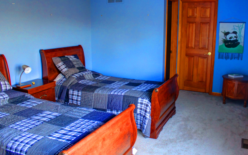 Solidne łóżko charakterystyka