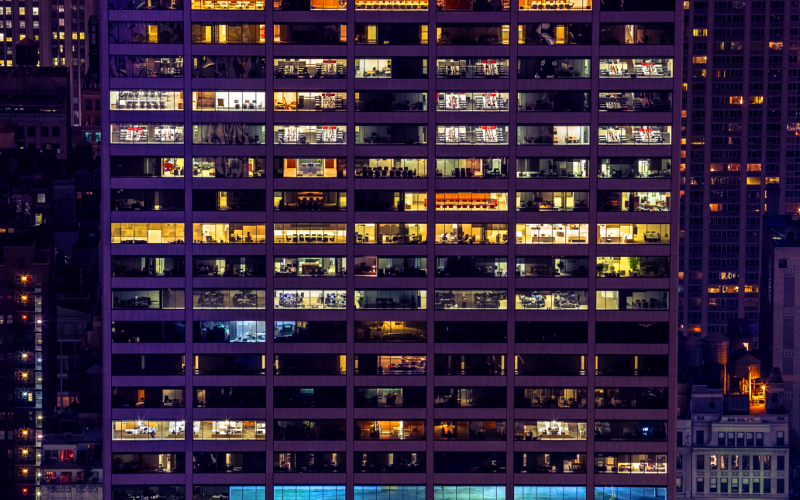 Drewniane meble biurowe