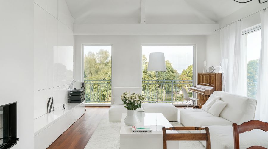 Jak urządzić mieszkanie w bieli?