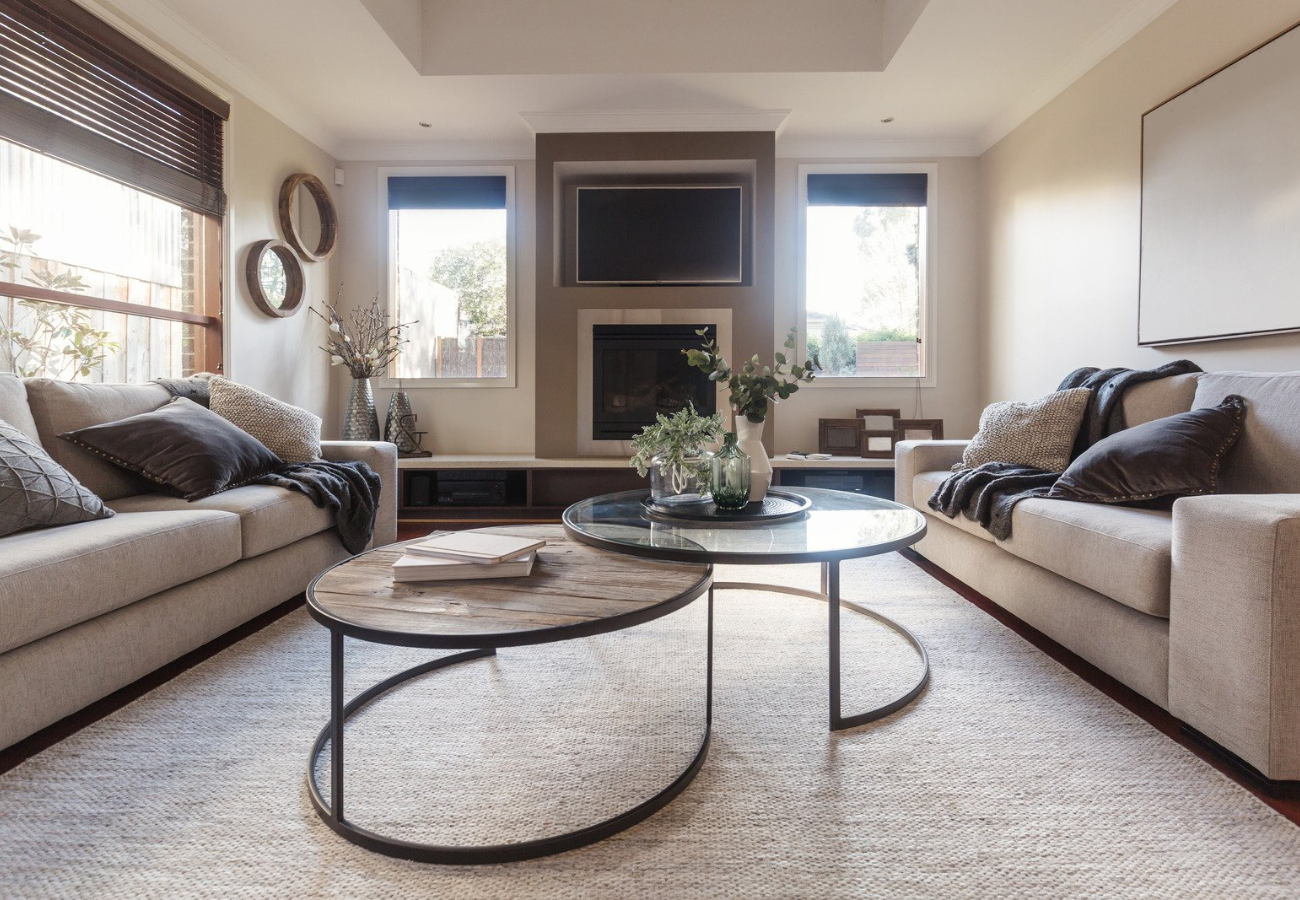 Jak urządzić salon w stylu Hampton?