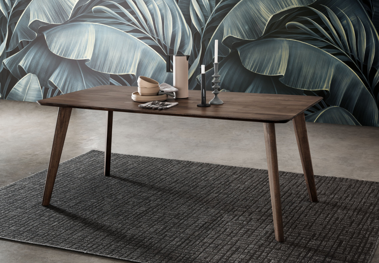 Jak wybrać odpowiedni stół do salonu?