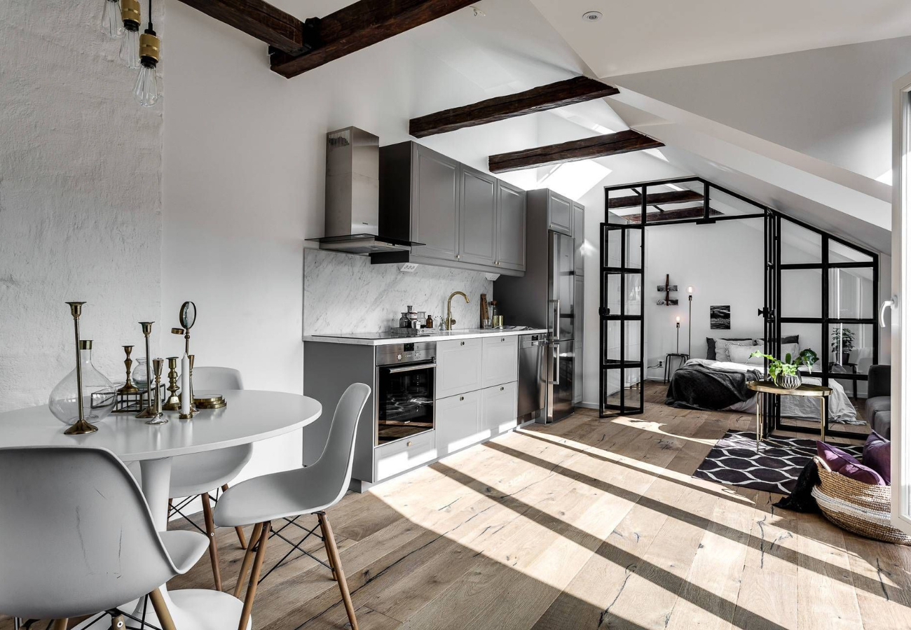 Jak urządzić kawalerkę? Praktyczne porady na efektywne wykorzystanie małego metrażu