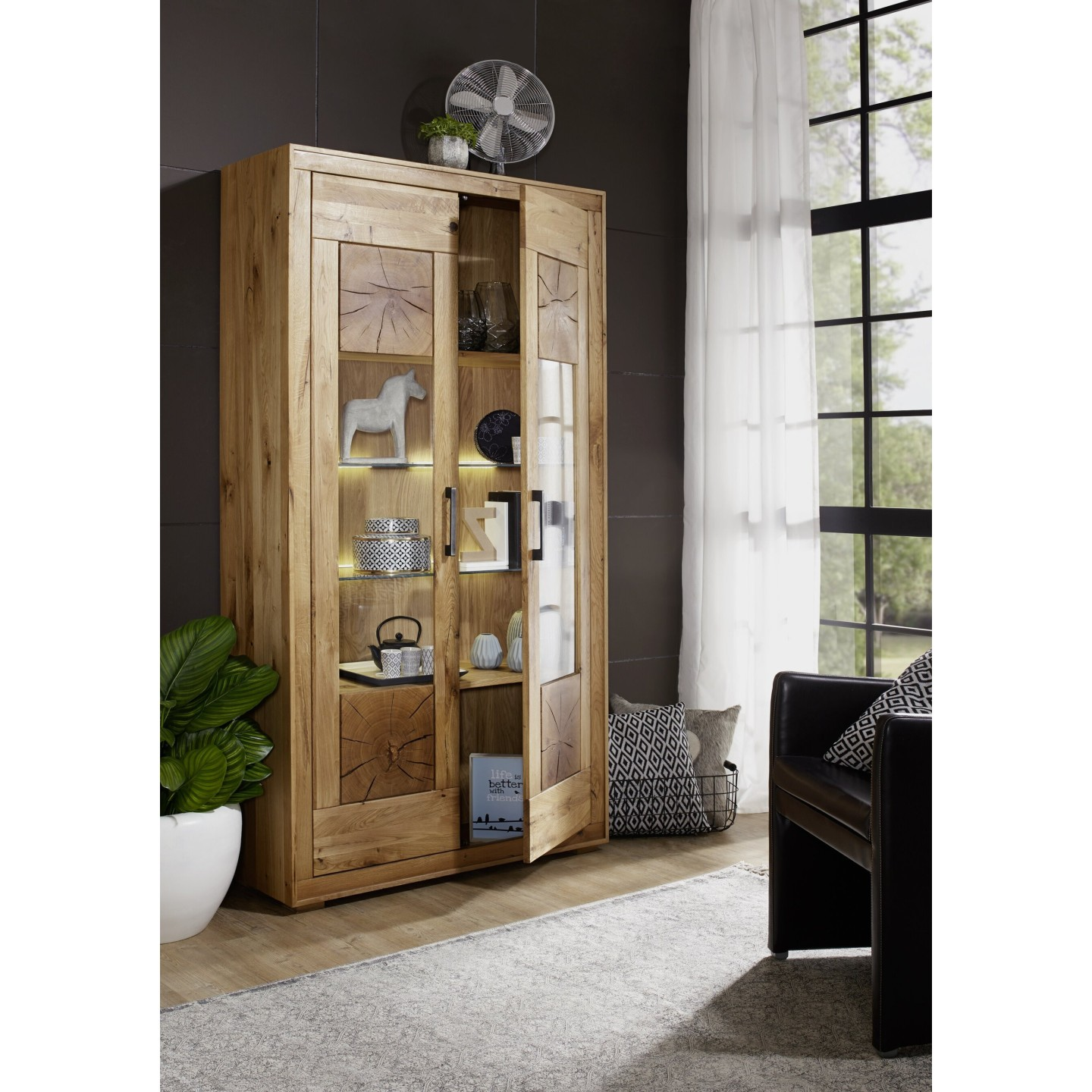 Jaką witrynę z prawdziwego drewna wybrać? [RANKING TOP 5]